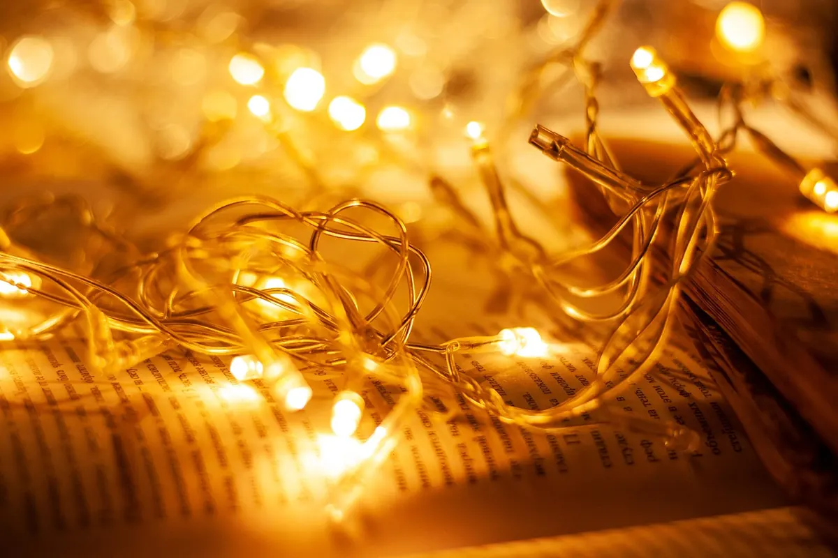 Writing Christmas Song Lyrics Without the Cheese: A Festive Guide